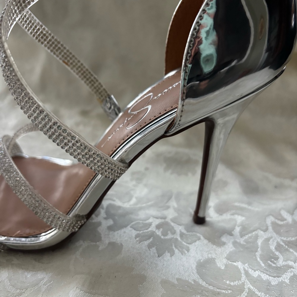 NWOT Jessica Simpson Silver/Crystal Waylane Sandal, Size 8.5 - Picture 9 of 15